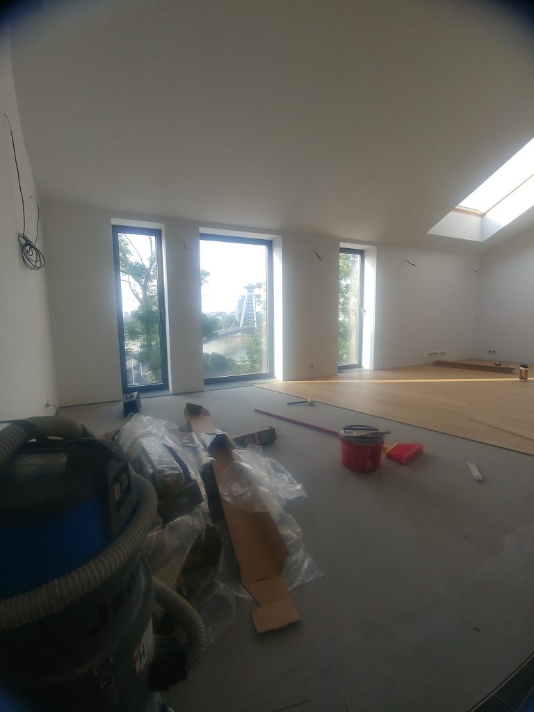 pokládka podláh, drevených podláh, nivelizácia, podlahári