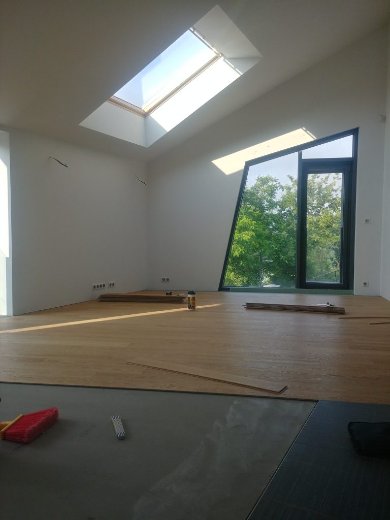 pokládka podláh, drevených podláh, nivelizácia, podlahári