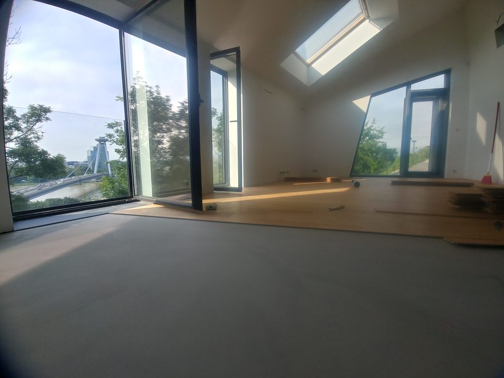 pokládka podláh, drevených podláh, nivelizácia, podlahári