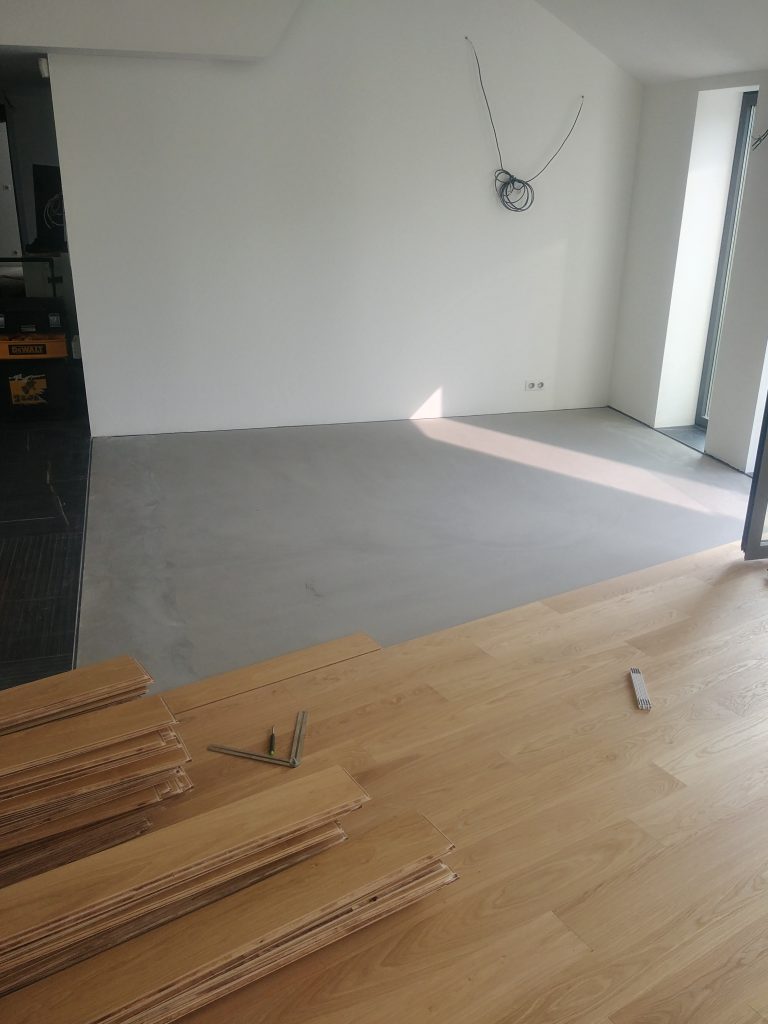 pokládka podláh, drevených podláh, nivelizácia, podlahári