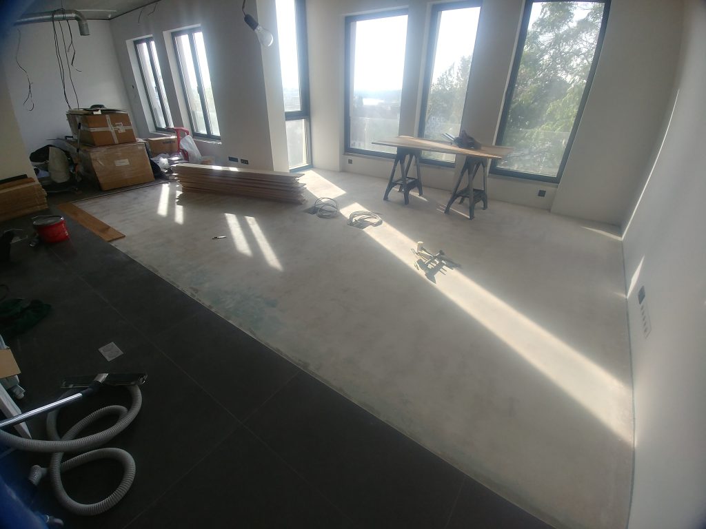 pokládka podláh, drevených podláh, nivelizácia, podlahári