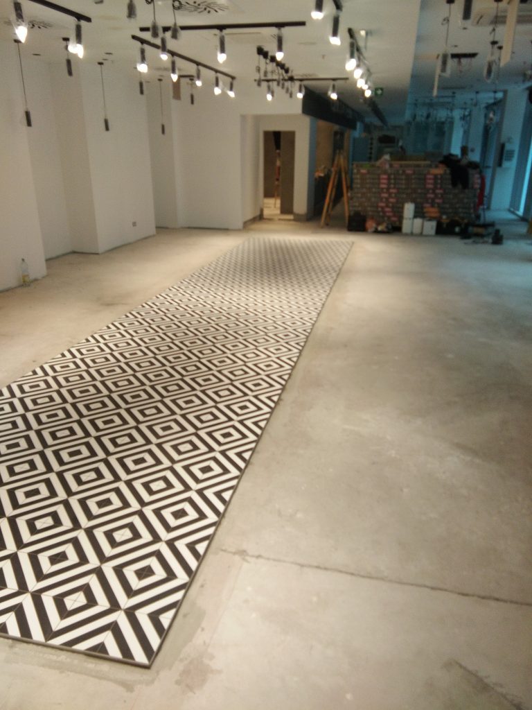 pokládka podláh, drevených podláh, nivelizácia, podlahári