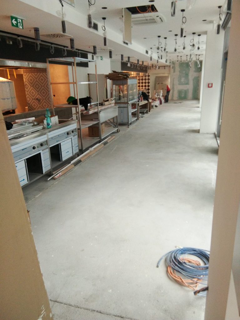 pokládka podláh, drevených podláh, nivelizácia, podlahári