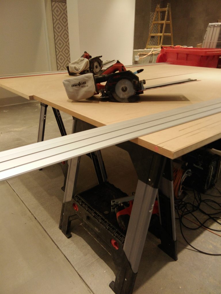 pokládka podláh, drevených podláh, nivelizácia, podlahári