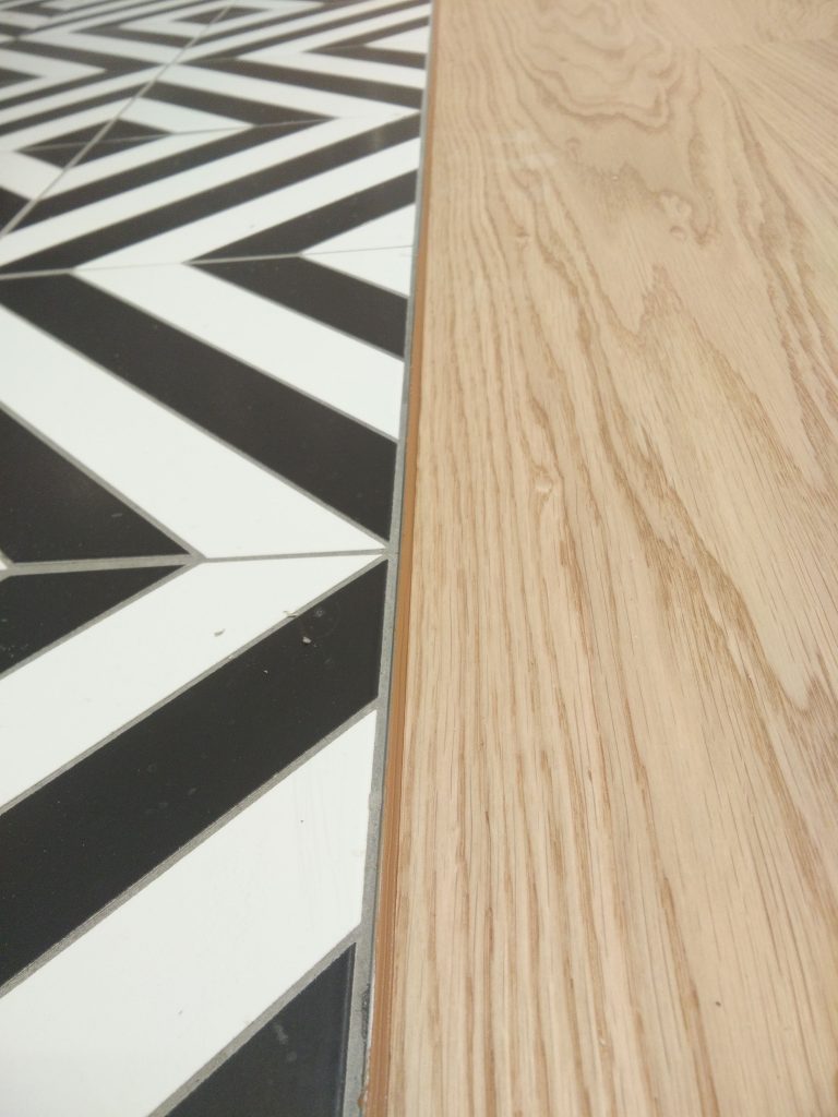 pokládka podláh, drevených podláh, nivelizácia, podlahári