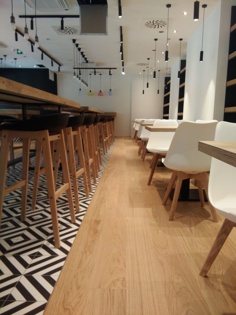 pokládka podláh, drevených podláh, nivelizácia, podlahári